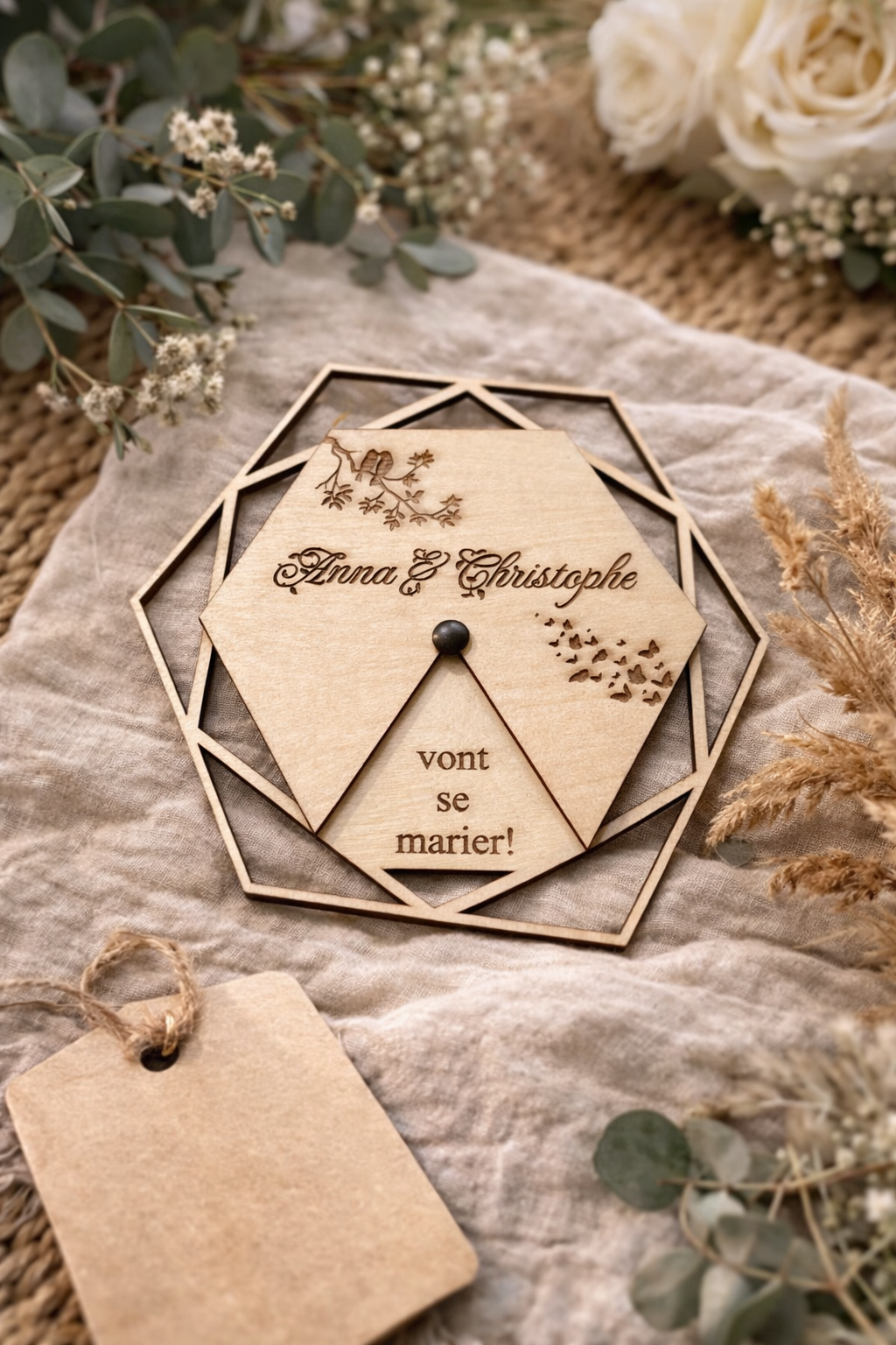 Faire-part de mariage en bois – Version mobile élégante