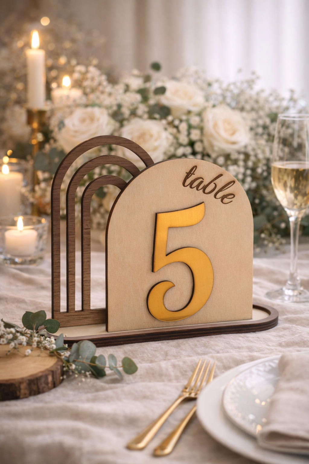 Numéro de table en bois & acrylique doré