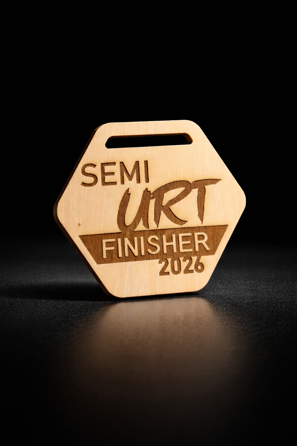 Médaille bois semi urt finisher 2026